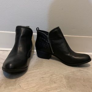 Lucky Brand Shoes size 8.5